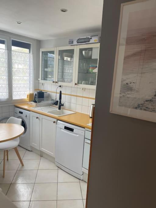 Appartement Entier Climatise - Parking Prive Saint-Martin-d'Heres Luaran gambar