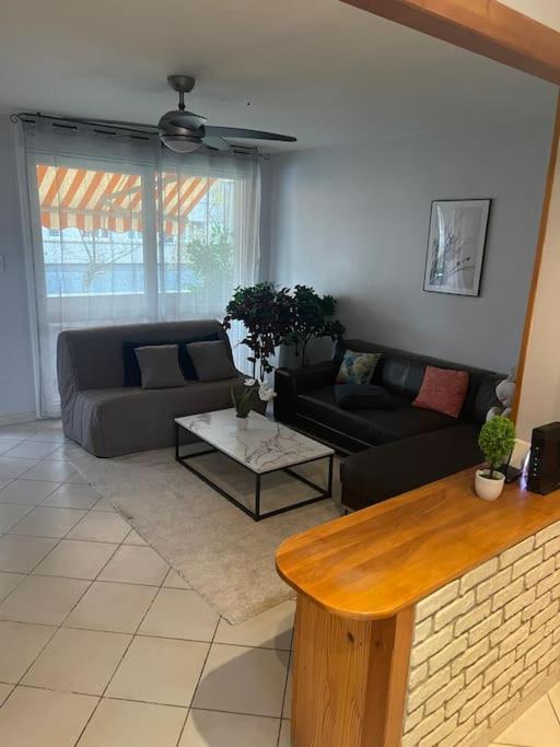 Appartement Entier Climatise - Parking Prive Saint-Martin-d'Heres Luaran gambar